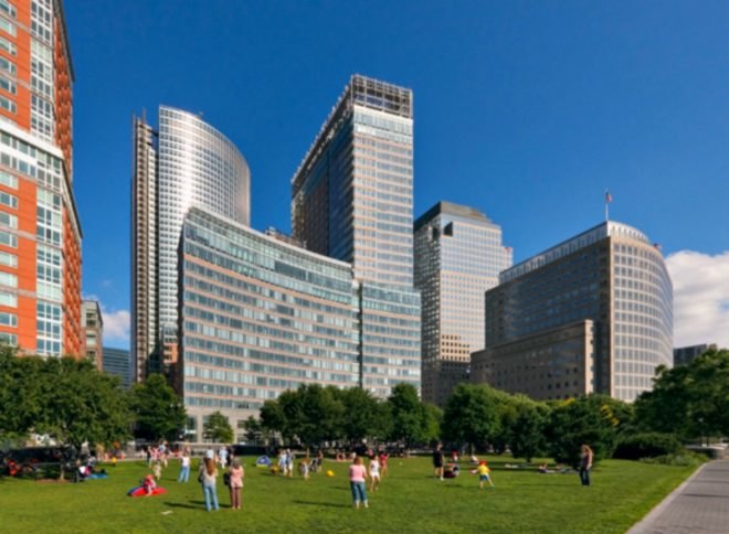 Ennead Architects Riverhouse, Battery Park, sustainable design, green design, green condos, sustainable condos, energy efficiency, LEED Gold certified condos nyc, leed gold nyc, double skin facade system, responsive design, double glass wall installation, double glass insulation, green roof, recycling technologies