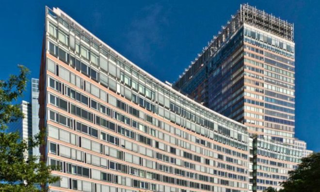 Ennead Architects Riverhouse, Battery Park, sustainable design, green design, green condos, sustainable condos, energy efficiency, LEED Gold certified condos nyc, leed gold nyc, double skin facade system, responsive design, double glass wall installation, double glass insulation, green roof, recycling technologies