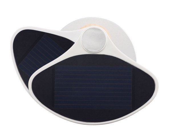 solar power, Gingko tree, smart phone, solar charger, Japanese Gingko free, XD Design, Japan, bamboo, renewable materials, green gadgets, clean tech, solar power, clean energy, solar tree charger, solar tree, mini solar panels