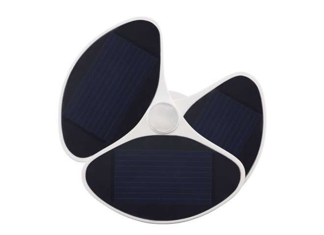 solar power, Gingko tree, smart phone, solar charger, Japanese Gingko free, XD Design, Japan, bamboo, renewable materials, green gadgets, clean tech, solar power, clean energy, solar tree charger, solar tree, mini solar panels