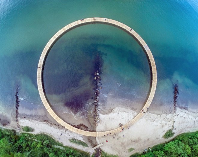 Sculpture by the Sea, 2015 Sculpture by the Sea, Gjøde & Povlsgaard Arkitekter, Aarhus Tech, Den Uendelige Bro, Den Uendelige Bro sculpture by the sea, Den Uendelige Bro aarhus, Aarhus, bridge, circular bridge,