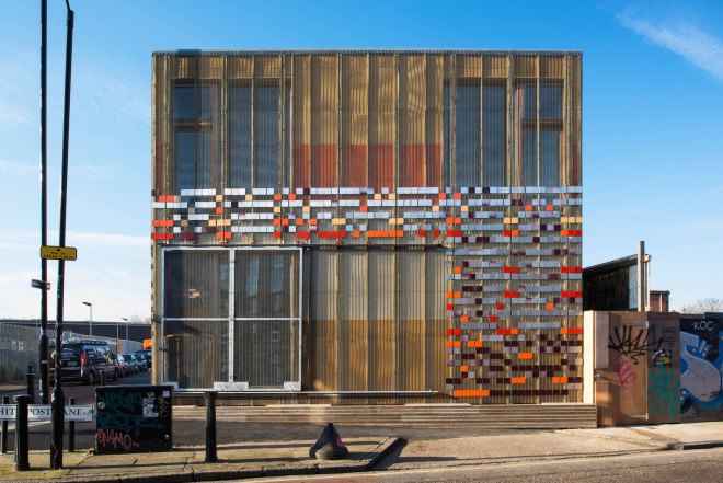 LYN Atelier, London Olympics, London 2012 Oplympic Games, community center, London, HUB 67, reused materials, recycled materials, green architecture