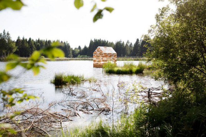 green design, eco design, sustainable design, Massif du Sancy, Recycle art, Horizons nature and art festival, Alice and David Bertizzolo, Roland Cros, nature and art