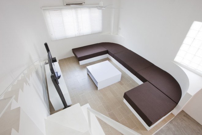 Joe Chikamori, 07Beach, Ho Chi Minh, dog staircase, dog stairs, dog-friendly design, dog-friendly house, house renovation, dog-friendly stairs,