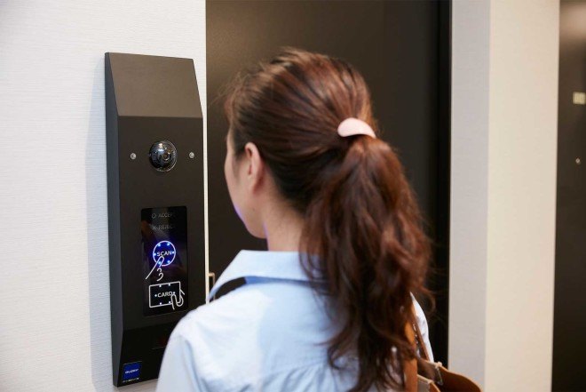 Henn-na Hotel Japan, Henn-na Hotel, hotel run by robots, energy efficient, humanoids rceptionist, dinosaur receptionist, automated system