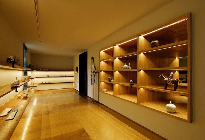 Yoon Space Design, green renovation, gallery space, extension, China, Chinese artist, plywood, natural materials, mirrors, green architecture