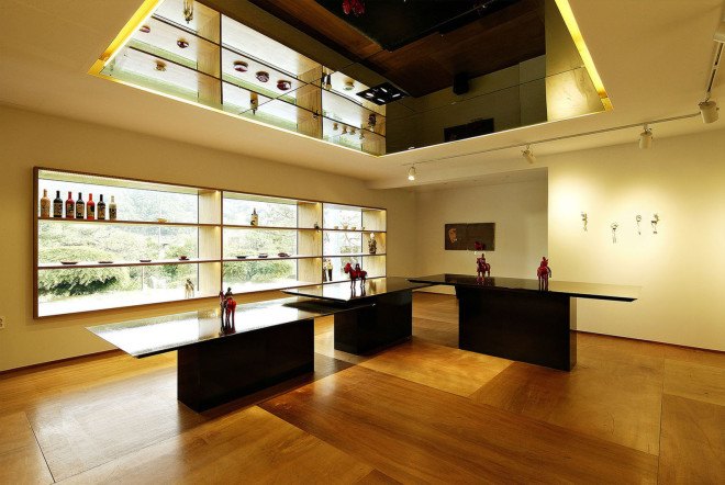 Yoon Space Design, green renovation, gallery space, extension, China, Chinese artist, plywood, natural materials, mirrors, green architecture