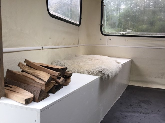 mobile micro office, micro office, micro office campsite, mobile office, amsterdam micro office, kantoor karavaan, work in the woods, office in the woods, sustainsville, campsite office