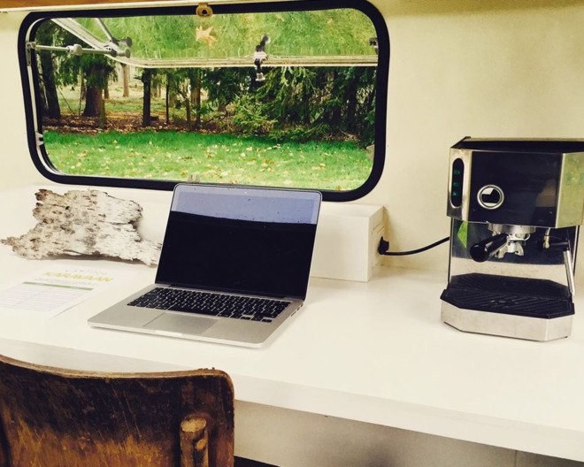 mobile micro office, micro office, micro office campsite, mobile office, amsterdam micro office, kantoor karavaan, work in the woods, office in the woods, sustainsville, campsite office
