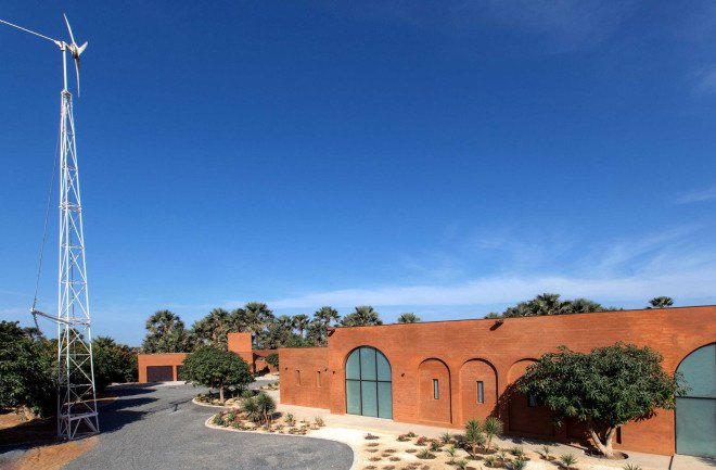 atelier koe, khamsa, senegal, clay bricks, harvested raw materials, raw building materials, solar power, wind power, wind turbine, natural pool, natural filtration system, natural freshwater pool, natural swimming pool