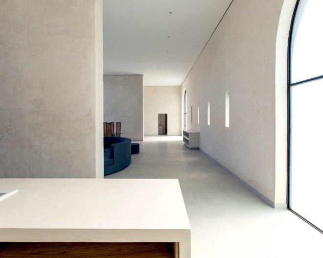 atelier koe, khamsa, senegal, clay bricks, harvested raw materials, raw building materials, solar power, wind power, wind turbine, natural pool, natural filtration system, natural freshwater pool, natural swimming pool