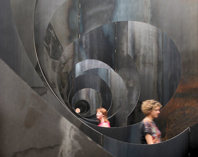 Gijs Van Vaerenbergh, Labyrint installation, steel walls, steel structure, art installation, Belgium, maze art, labyrinth art, green design
