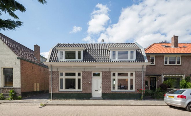 BYTR architects, green renovation, home extension, green architecture, The Netherlands, Dutch architects, anthracite, gable roofs, mansard roofs, wooden structure