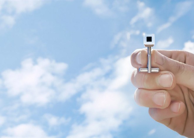 smog ring, pollution eraser, smog filled jewelry, Studio Roosegaarde, Daan Roosegaarde, eco-friendly jewelry, sustainable jewelry
