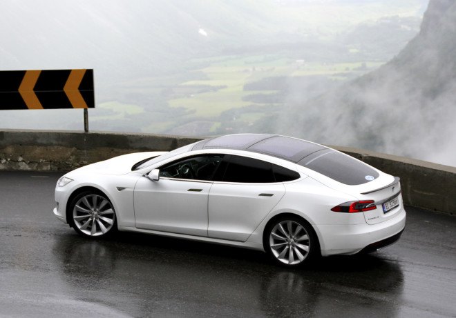 Tesla Model S, Tesla Model S battery upgrade, Tesla Ludicrous Mode, Ludicrous Mode, Model S Ludicrous, tesla, tesla powerwall, tesla announcement, tesla model x, tesla battery, tesla motors, Elon Musk, Tesla Elon Musk, Tesla announcement July 2015, Tesla technology, green technology, green tech, green cars, green power