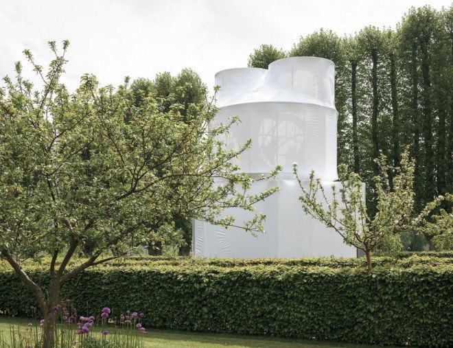 Orangery, pavilion, plastic structure, plastic architecture, green church, temporary architecture, Lenschow & Pihlmann, temporary shelter, art gallery, reused materials, green design, translucent envelope, Denmark