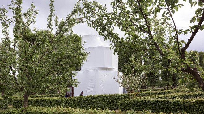 Orangery, pavilion, plastic structure, plastic architecture, green church, temporary architecture, Lenschow & Pihlmann, temporary shelter, art gallery, reused materials, green design, translucent envelope, Denmark