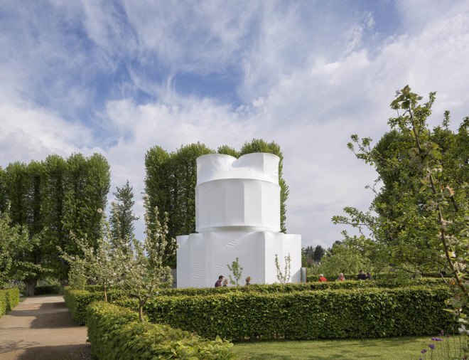 Orangery, pavilion, plastic structure, plastic architecture, green church, temporary architecture, Lenschow & Pihlmann, temporary shelter, art gallery, reused materials, green design, translucent envelope, Denmark