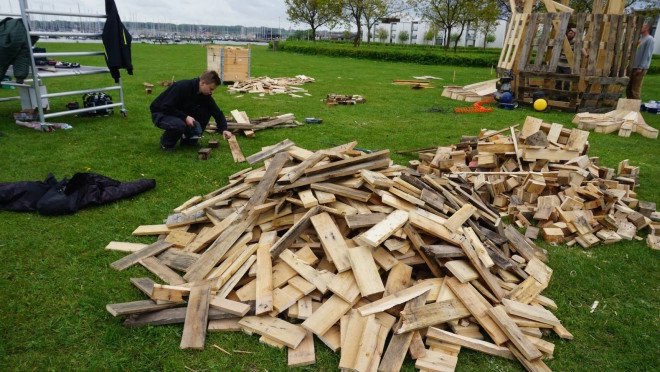 Horsens, Horsens Feel, Troels the Troll, upcycle sculpture, recycle sculpture, recycled art, wood pallets, wood pallet art, wood pallet sculpture, Thomas Dambo, Tagtomat, troll, troll sculpture, scrap wood