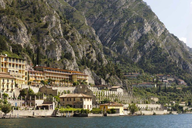 David Chipperfield, Villa Eden Lake Garda, Limonaia buildings, Italian Architecture, Starchitecture, local building materials, sustainable design, sustainable architecture, lakeside architecture