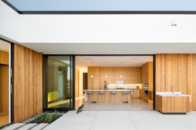 Ash + Ash, Hannebery Eddy, Portland architecture, eco-friendly architecture, LEED-certified home, residential architecture, eco-friendly design, groundwater collection, rainwater recovery, solar panels, solar heating
