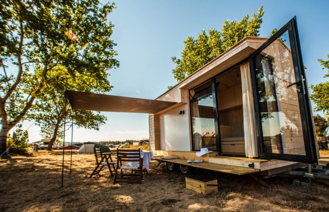 Koleliba home, portable vacation house, tiny house, tiny home, tiny home on wheels, hut on wheels, Hristina Hristova, Deyan Tomov, portable beach house, portable tiny home
