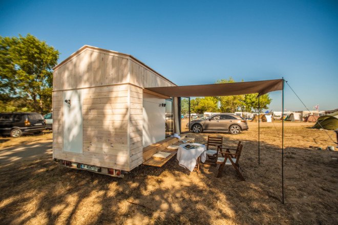 Koleliba home, portable vacation house, tiny house, tiny home, tiny home on wheels, hut on wheels, Hristina Hristova, Deyan Tomov, portable beach house, portable tiny home