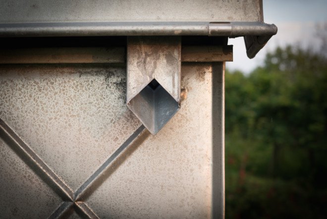 Midden Studio, Studio Weave, Scotland, Midlothian, zinc, zinc facade, embossed zinc, plywood, plywood interior, artists studio, skylights, soffit light, Scottish architecture, twin-gabled, gabled roof,