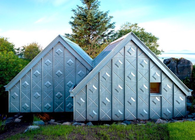 Midden Studio, Studio Weave, Scotland, Midlothian, zinc, zinc facade, embossed zinc, plywood, plywood interior, artists studio, skylights, soffit light, Scottish architecture, twin-gabled, gabled roof,
