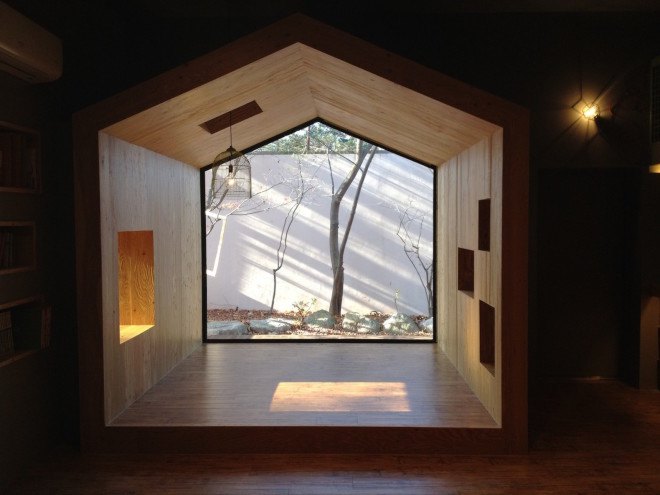 UTAA, Pinocchio, Pinocchio children’s center, renovation, renovated building, South Korea, Unak Mountain, Poneok, larch, larch wood, gabled extension, glazed end wall, high ceilings, book cafe, house within a house, house in a house, house inside a house,