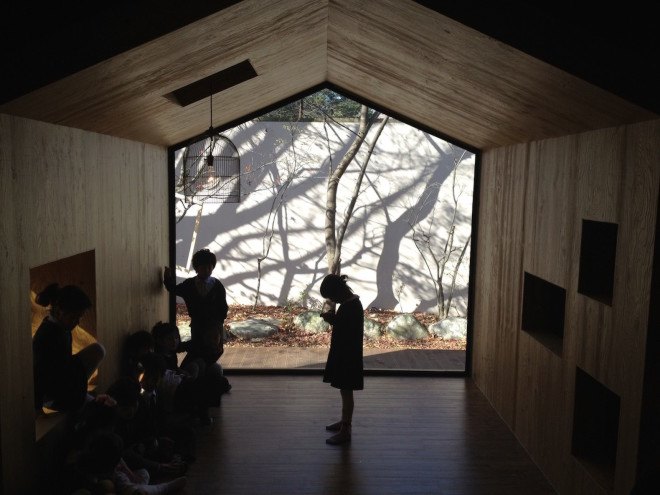 UTAA, Pinocchio, Pinocchio children’s center, renovation, renovated building, South Korea, Unak Mountain, Poneok, larch, larch wood, gabled extension, glazed end wall, high ceilings, book cafe, house within a house, house in a house, house inside a house,