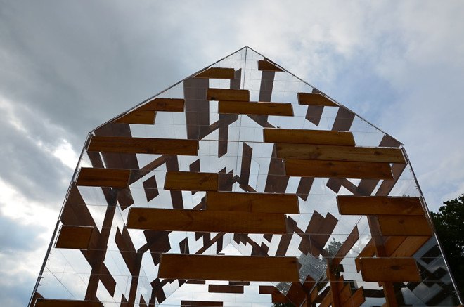 Elise Morin, Florent Albinet, Walden Raft, floating building, wooden cabin, acrylic glass, polyethylene, green envelope, experimental building, movable architecture