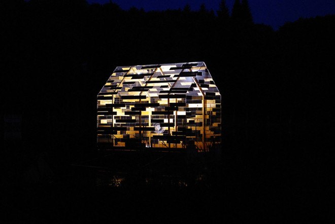 Elise Morin, Florent Albinet, Walden Raft, floating building, wooden cabin, acrylic glass, polyethylene, green envelope, experimental building, movable architecture
