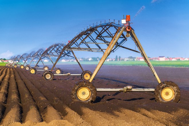 california sinking, groundwater pumping, water shortage, drought, agriculture water use, farming, california subsidence, california sinks faster than ever