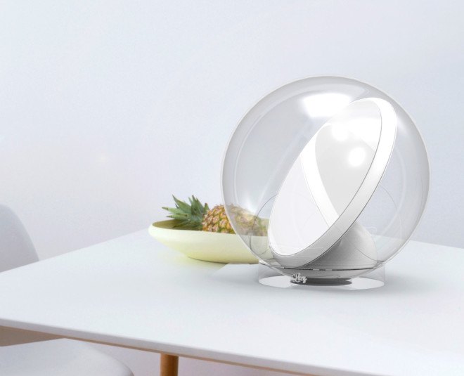 Solenica, Solenica Lucy, sunlight, SAD, treating SAD, seasonal affective disorder, Lucy, solar robot, solar mirror, lucy light, lucy mirror, lucy solar mirror, lucy
