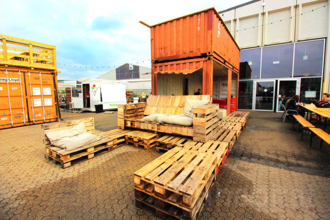 Copenhagen Street Food, paper island, street food island in copenhagen, copenhagen, green copenhagen, things to do copenhagen, street food, street food carts, green design, eco design, sustainable design, recycled materials, food trucks, food carts