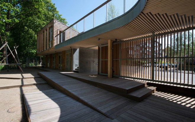Copenhagen, Sophus Søbye Arkitekter, multipurpose space, multiuse space, shingles, pitched roof, concrete architecture, meeting place, community center, green architecture, timber structure, courtyard