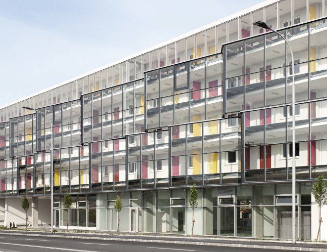 Glanhof housing, glass facade, multifamily housing, social housing, Austria, Architects Collective, solar design, solar panels, heat pump, geothermal, solar power, green architecture
