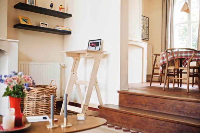 Jaswig, Jaswig standing desk, adjustable standing desk, wooden standing desk, standing desk health benefits, Jaswig Kickstarter, green Kickstarter projects, green design, sustainable design, eco-friendly design, eco-standing desk, eco-home decor, kids standing desk