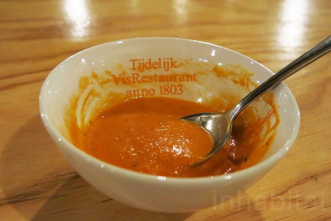 Mirale Loonen, Jan Hein van Melis, underground, 70s-style restaurant, Retro Fondue Restaurant, vintage tensils, renovated Philips factory, Europe's largest indoor skate park, Strijp-S, Eindhoven, orange elements, organic food,