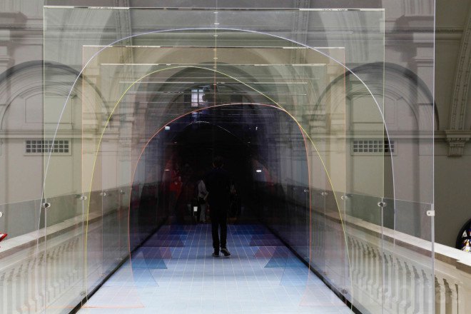 Mise-en-abyme, London Design Festival, Renaissance, acrylic panels, optical illusion, one point perspective, V&A, Victoria and Albert Museum, London Design Festival 2015, Laetitia de Allegri, Matteo Fogale, Johnson tiles, Mise-en-Abyme by Laetitia de Allegri and Matteo Fogale