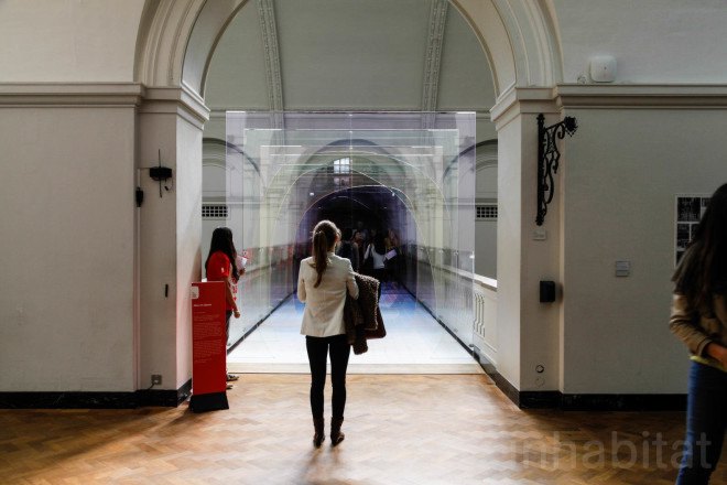 Mise-en-abyme, London Design Festival, Renaissance, acrylic panels, optical illusion, one point perspective, V&A, Victoria and Albert Museum, London Design Festival 2015, Laetitia de Allegri, Matteo Fogale, Johnson tiles, Mise-en-Abyme by Laetitia de Allegri and Matteo Fogale