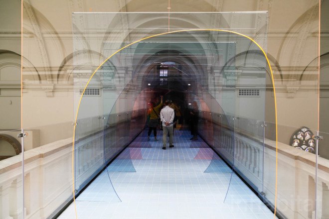 Mise-en-abyme, London Design Festival, Renaissance, acrylic panels, optical illusion, one point perspective, V&A, Victoria and Albert Museum, London Design Festival 2015, Laetitia de Allegri, Matteo Fogale, Johnson tiles, Mise-en-Abyme by Laetitia de Allegri and Matteo Fogale