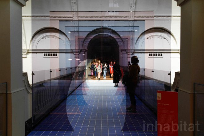 Mise-en-abyme, London Design Festival, Renaissance, acrylic panels, optical illusion, one point perspective, V&A, Victoria and Albert Museum, London Design Festival 2015, Laetitia de Allegri, Matteo Fogale, Johnson tiles, Mise-en-Abyme by Laetitia de Allegri and Matteo Fogale