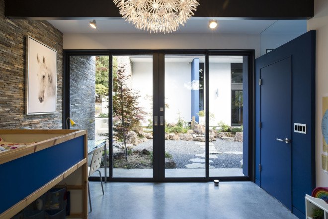 Klopf Architects, Eichler homes, energy efficient architecture, floor-to-ceiling windows, open layout, green architecture, skylights, green interior