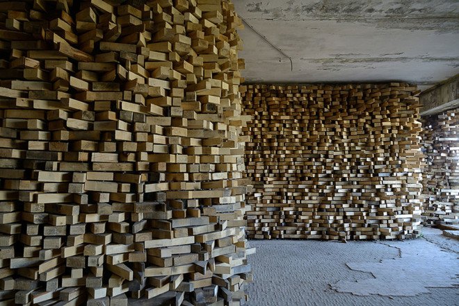 Nikolay Polissky, green art, reclaimed wood, reclaimed materials, Russia, wooden sculpture, green design, Soviet architecture, green sculpture, exhibition spaces