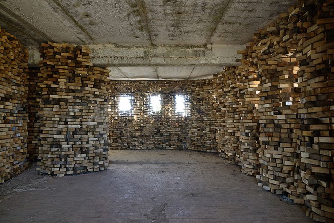Nikolay Polissky, green art, reclaimed wood, reclaimed materials, Russia, wooden sculpture, green design, Soviet architecture, green sculpture, exhibition spaces
