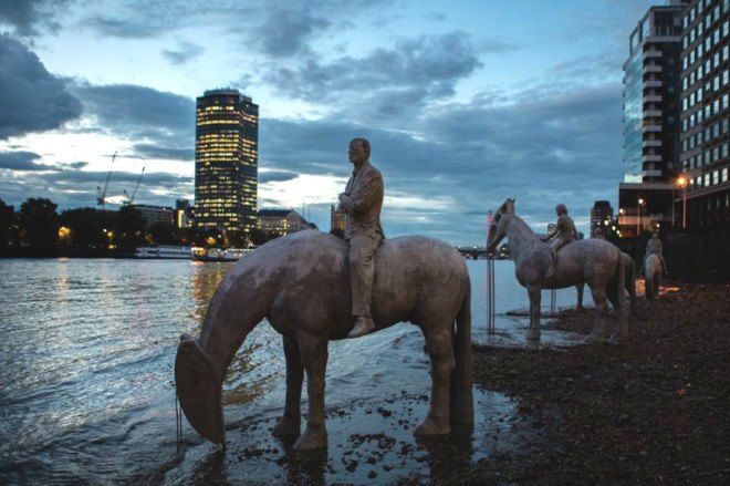 jason decaires taylor, the rising tide, four horsemen sculpture, london underwater sculpture, climate change sculpture