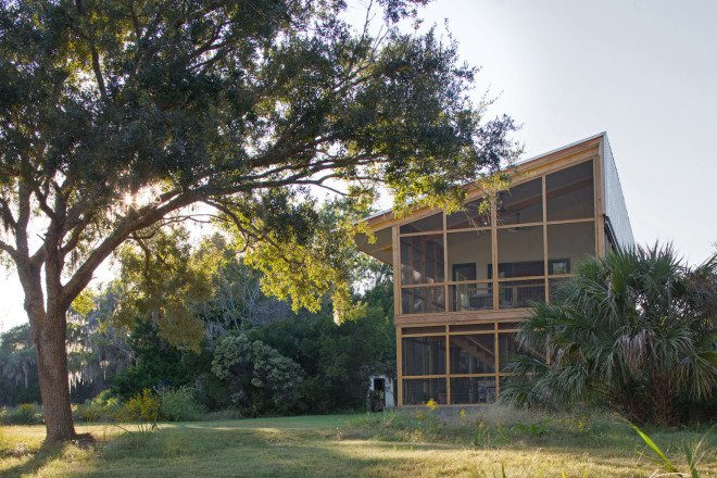 wooden house, Frank Hamon, South Carolina, affordable housing, open air, sloping roof, St Helena, natural light, solar gain, natural ventilation, green architecture