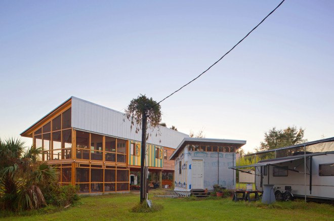 wooden house, Frank Hamon, South Carolina, affordable housing, open air, sloping roof, St Helena, natural light, solar gain, natural ventilation, green architecture
